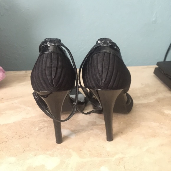 Heels - Picture 4 of 5